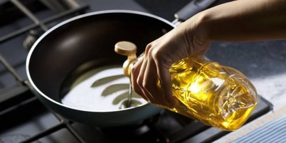 Opětovné použití přepáleného oleje může škodit