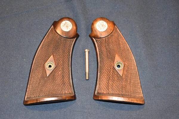 COLT 1911 HORN GRIPS 1911H1 | Rogers Guns & Grips
