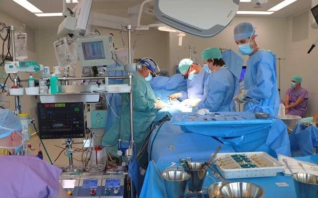 Kardiochirurgové mají za sebou první operaci na supermoderním pracovišti v novém pavilonu J ústecké Masarykovy nemocnice