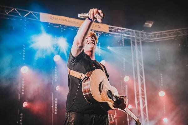Show, kterou oficiálně schválil Ed Sheeran! „I THINK WHAT YOU DO IS AWESOME“- ED SHEERAN. „ED SHEERAN EXPERIENCE“ v podání Jacka Shepherda
