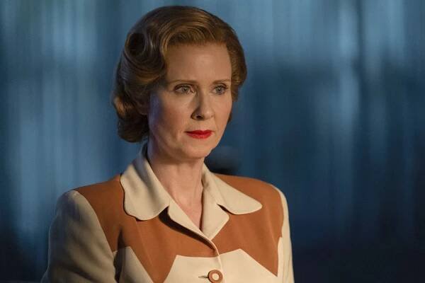 'Ratched' star Cynthia Nixon reveals who was supposed to die, dishes on sexy oyster-eating scene