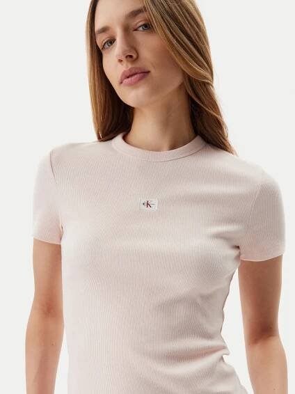 detail Calvin Klein dámské růžové tričko