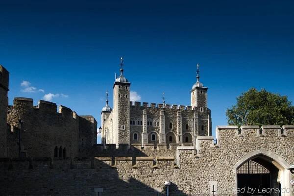 - Whitechapel By Ihg 4*