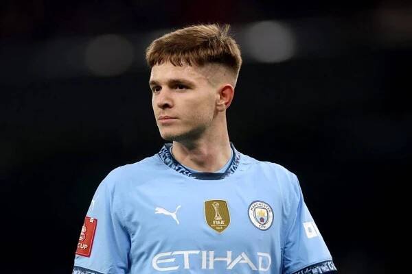 MANCHESTER, ENGLAND - JANUARY 11:  James McAtee of Manchester City during the Emirates FA Cup Third Round match between Manchester City and Salford City at Etihad Stadium on January 11, 2025 in Manchester, England. (Photo by Carl Recine/Getty Images)