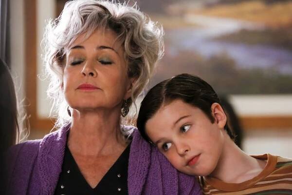 Malý Sheldon - Poker, víra a vajíčka - Z filmu - Annie Potts, Iain Armitage