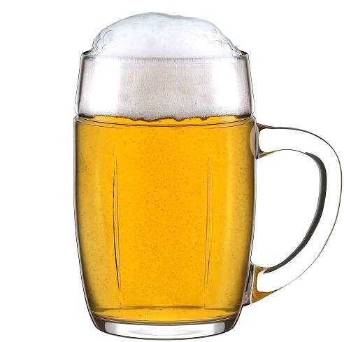 Traditionelle Bierkrüge aus Deutschland mit einem vollen Glas Bier und Schaumkrone