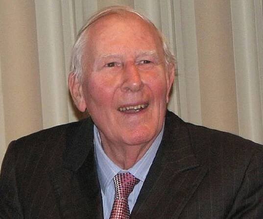 Roger Bannister Biography - Facts, Childhood, Family Life & Achievements