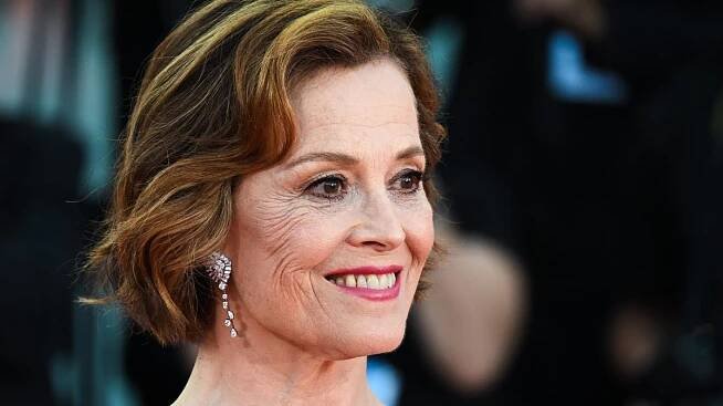 Sigourney Weaver odmítá plastiky, nejí maso a je 40 let šťastná s jedním mužem - Proženy.cz