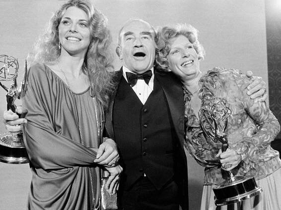 Nancy Marchand Lindsay Wagner Ed Asner Wallpaper