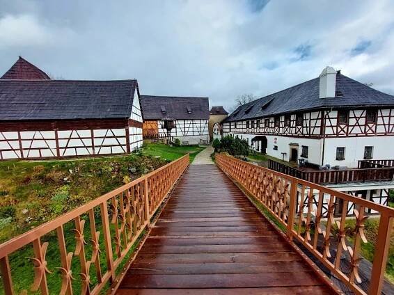 Středověké město, vinobraní i strašidla. Na hradě Seeberg připravili řadu akcí