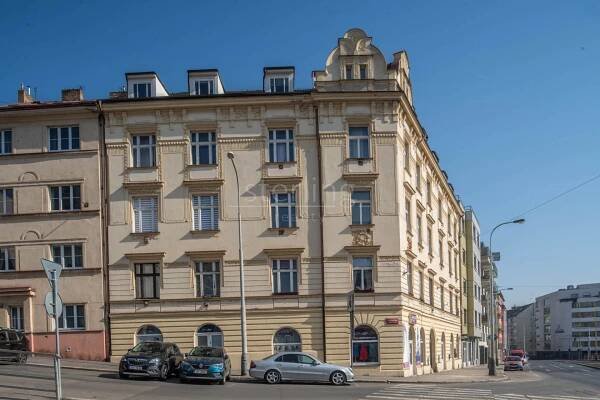 Prodej bytu 3+kk/T, 106 m2, Plzeňská, Praha 5, Smíchov | Sterling reality