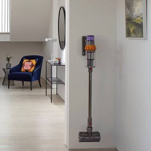 Dyson V15 Detect Lifestyle photos