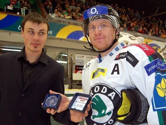 Hokejové derby: bitky a výhra Sparty