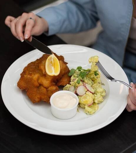 Pozvánka na speciality z rakouské gastronomie – do Kšeft Schnitzel & Bier v Alfa pasáži | www.coolbrnoblog.cz