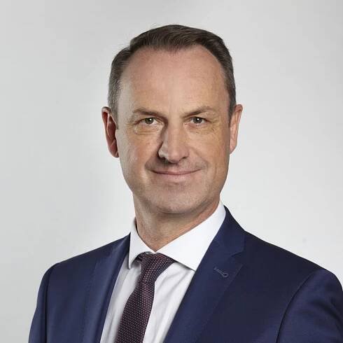 Portraitfoto von Dominik Reisinger