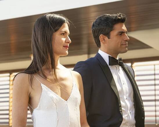 Phillipa Soo, Sean Teale - Doktor Odysea - Casino Week - Z filmu