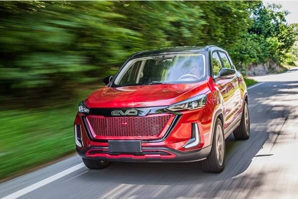 Nová značka aut na českém a slovenském trhu – DR Automobiles