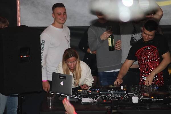 OBRAZEM: DJ Lucca ve slánském Grandu