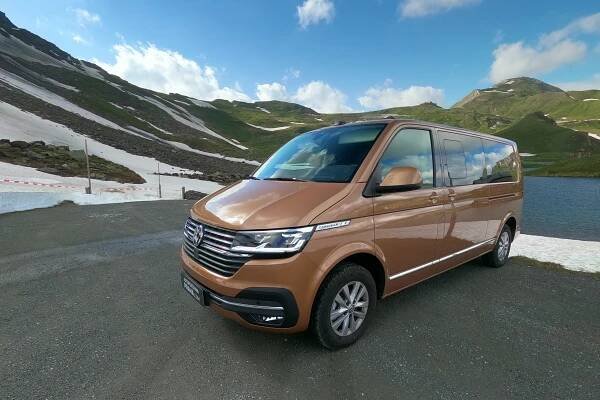 autopůjčovna Praha - Volkswagen Caravelle T6.1 Long - minibus - minivan 