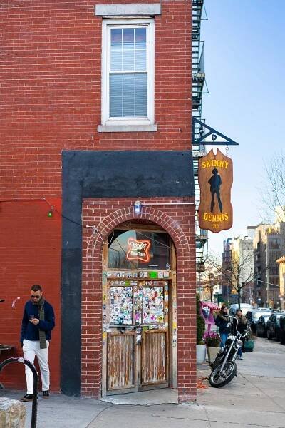 Street views of Skinny Dennis in Williamsburg