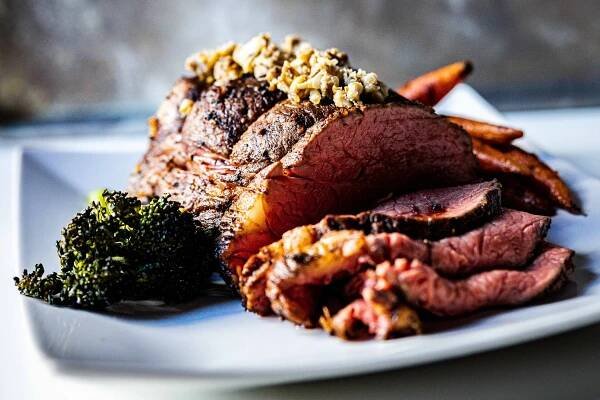 An eye-of-loin roast