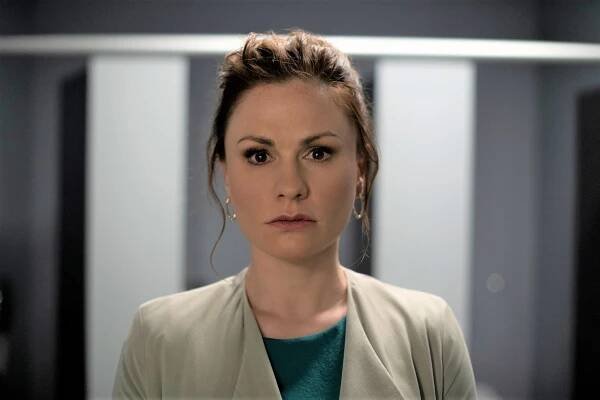 Anna Paquin - Actress