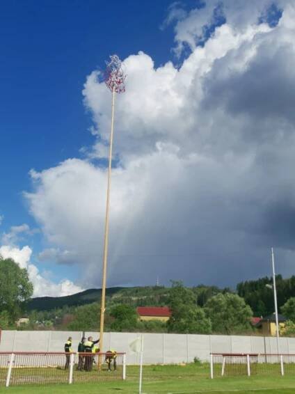 Váľanie mája - Obec Staškov