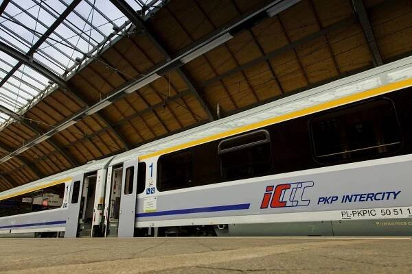 PKP Intercity investuje v příštích letech do vozidel přes 40 miliard - Zdopravy.cz