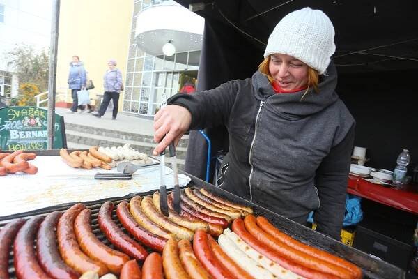 Polabské vánoční trhy se blíží. Co vás čeká tento víkend na Mikulášských trzích?