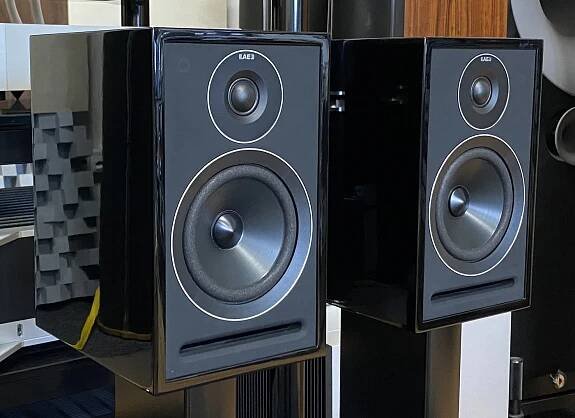 Acoustic Energy AE301 Hi-Fi Audio regálové/stojanové repro/reproduktory/reprosoustavy černé lesklé