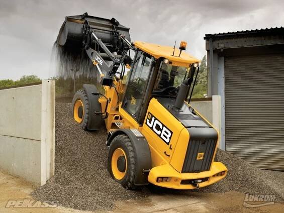 Kolové nakladače HT Agri | JCB AGRO