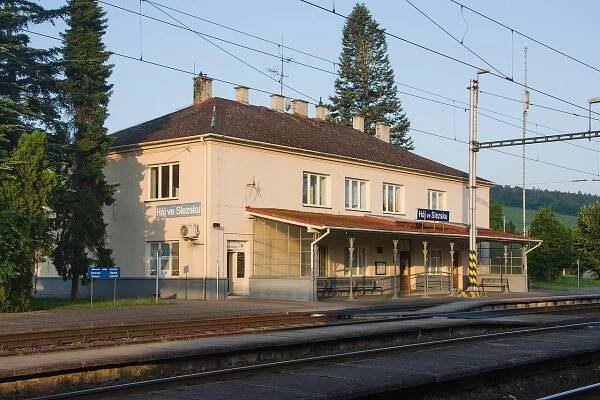 Háj ve Slezsku (nádraží) – Wikipedie