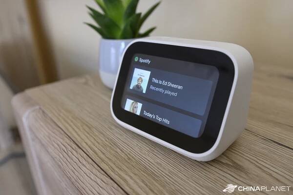Recenzia Xiaomi Mi Smart Clock - inteligentné hodiny s Google Asistentom