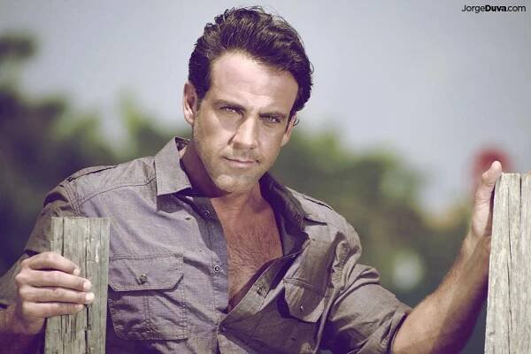 Carlos Ponce - Telenovely.net ... vše o telenovelách na jednom místě