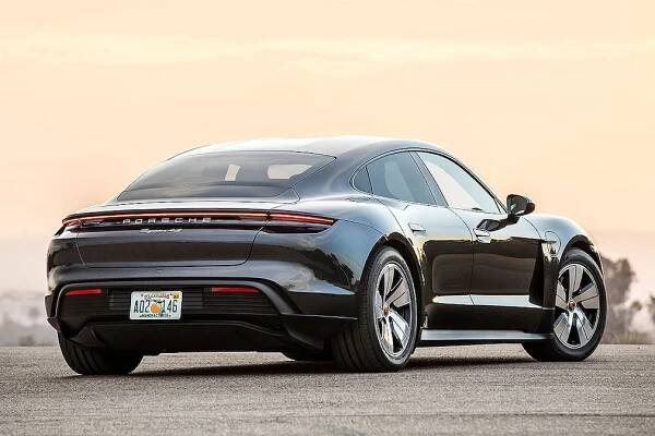 Porsche Taycan 4S