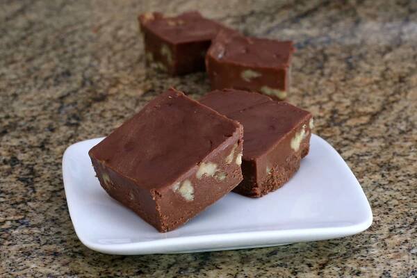 Rich and Creamy Velveeta Fudge