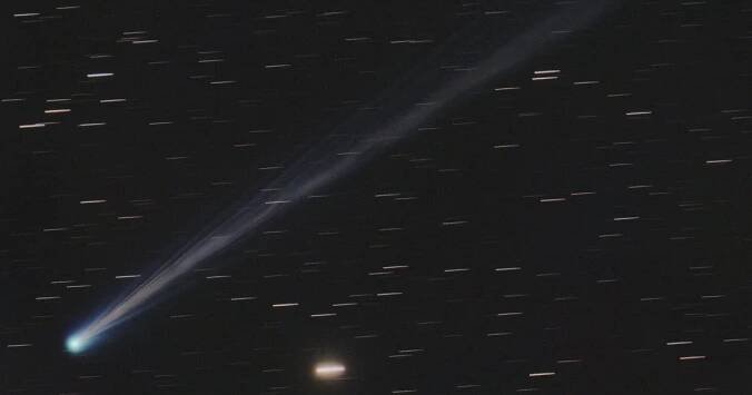 Kolem Země prolétá kometa Nishimura, astronomové ji objevili teprve před měsícem. Vrátí se až za 489 let