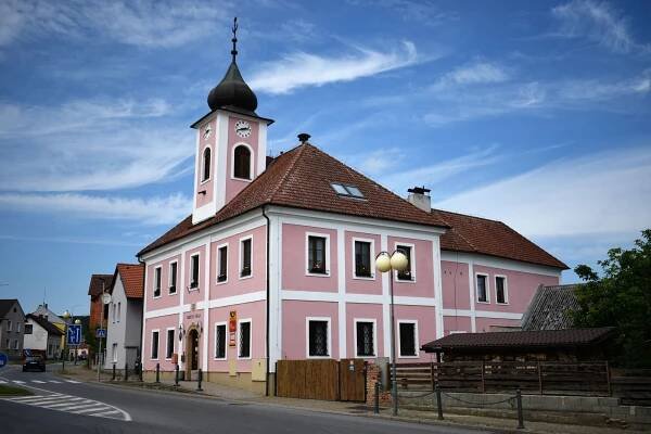 Kněžmost - obecní úřad foto 5