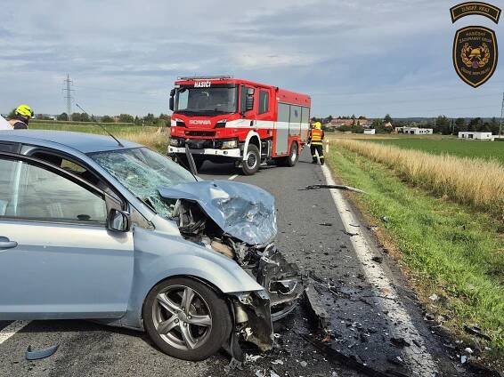 Spolujezdkyně nepřežila na Kroměřížsku nehodu dvou aut, tři lidé jsou zranění