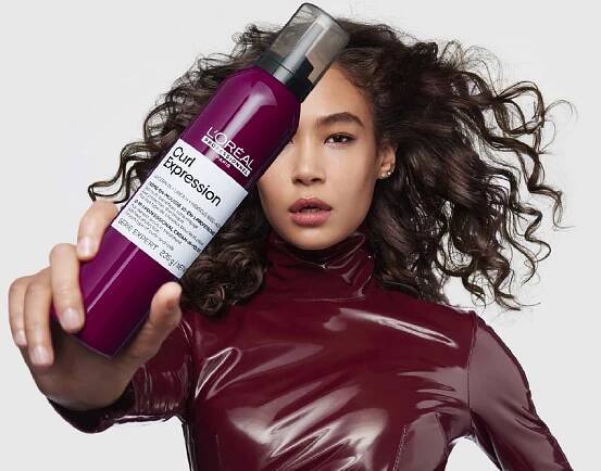 Curl Expression: Nechte své kudrnaté vlasy zazářit! | glamot.cz