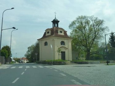 Fotografie - Kouřim - Okružní ulice/kaple Panny Marie Pomocné - 07.05.2022 • Mapy.cz