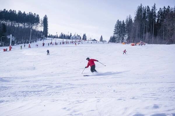 Mikulčin vrch - Ski Centrum Bílé Karpaty - sjezdovky a sníh