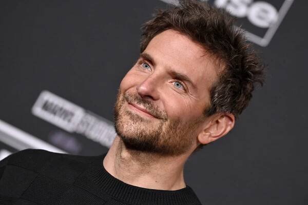 Bradley Cooper to Make Camera Operator Debut with 'Is This Thing On?'