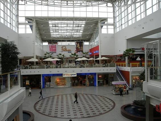 Soubor:Olympia (Brno) 11.JPG – Wikipedie
