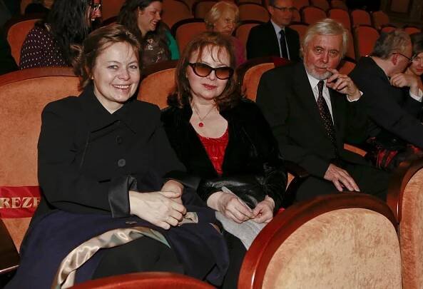 Libuše Šafránková s manželem Josefem Abrhámem a sestrou Miroslavou. 