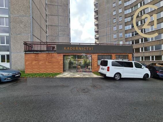 Pronájem - komerční objekt, sklad, 82 m²