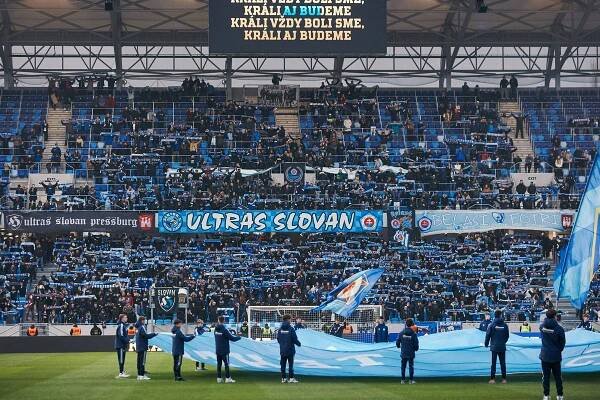 Fanzóna i šanca spečatiť titul: Slovan pozýva na zápas s DAC - Inštitúcie - Komerčné správy - Pravda