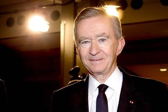 Bernard Arnault je nejbohatším Francouzem a nejbohatším Evropanem s celkovým...