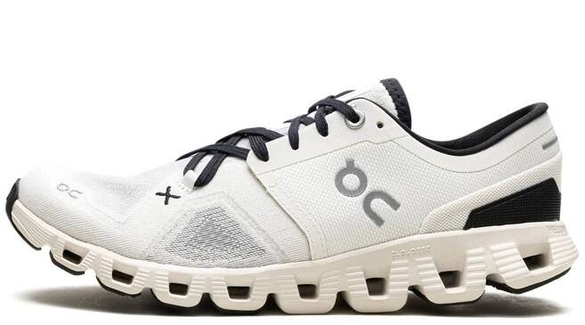 On Running Cloud X 3 Ivory Black