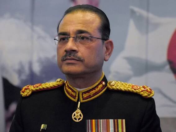 Pakistan extends terms of powerful military leaders despite strong opposition from Imran Khan’s party
